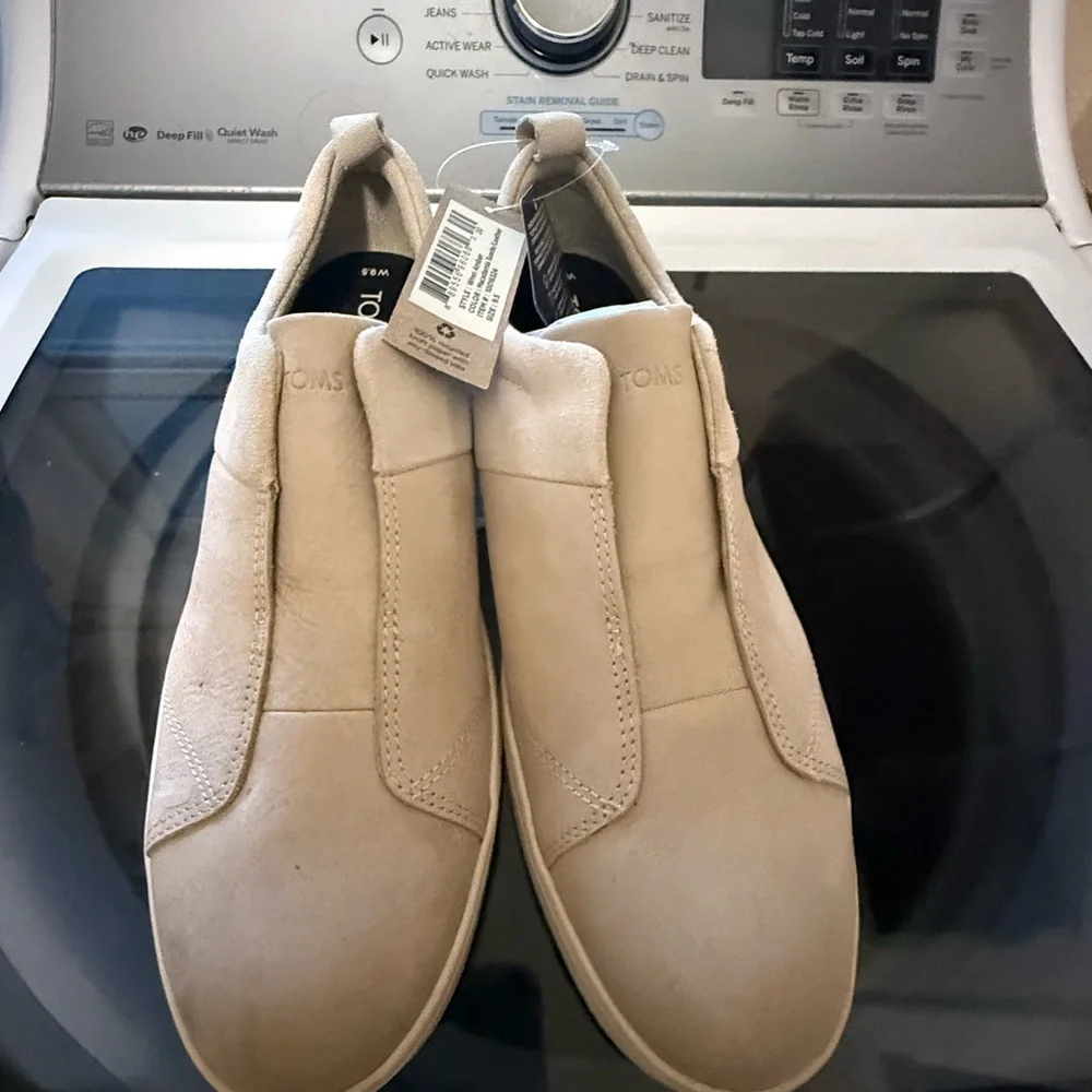 TOMS Light Tan Suede Slip-Ons‎